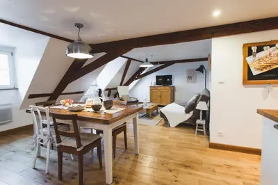 Coin salon dans l'établissement Hissla Riquewihr Apartments