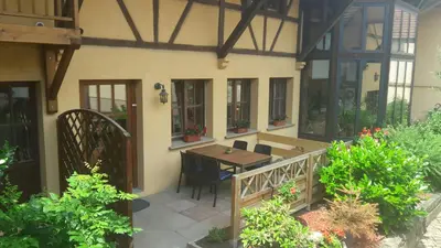 Jardin de l'établissement Chez Frédéric et Alexandre