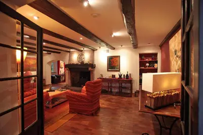 Coin salon dans l'établissement La Haute Grange Gîtes de Charme en Alsace