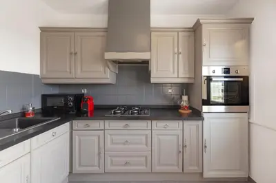 Cuisine ou kitchenette dans l'établissement Travel Homes - Le Rebberg, Superbe vue à Mulhouse
