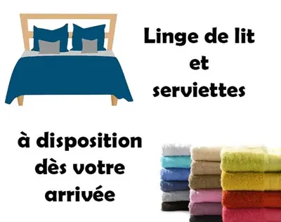 Un ou plusieurs lits dans un hébergement de l'établissement Gite des cigognes bleu