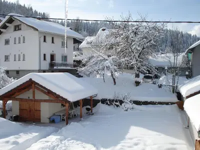 L'établissement Le batelier du lac en hiver