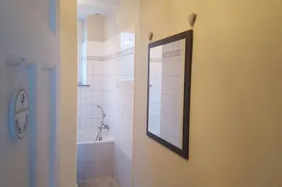 Salle de bains dans l'établissement Le yellow