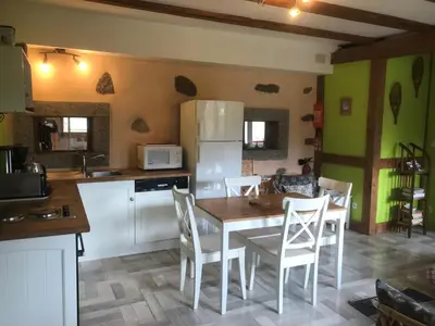Cuisine ou kitchenette dans l'établissement Gîte La Petite Finlande