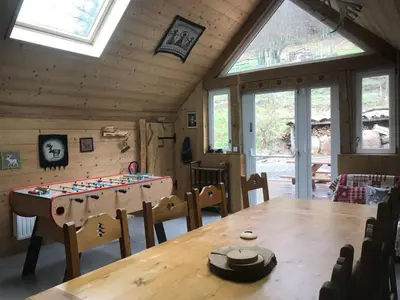 Billard dans l'établissement La Petite Finlande Chambre d'hôtes Carélie et Laponie