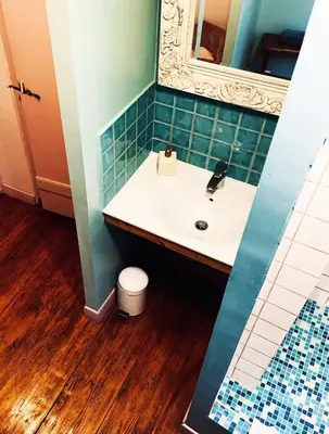Salle de bains dans l'établissement Gîte Maison des Vignerons