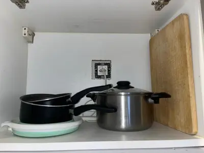Cuisine ou kitchenette dans l'établissement Le 9 - Joli studio neuf, tout équipé Mulhouse centre - Stationnement gratuit