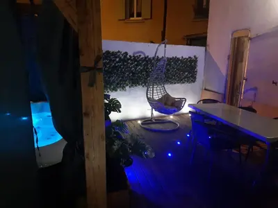 Plan de l'établissement Maison centre ville Colmar Jacuzzi Jardin et climatisation