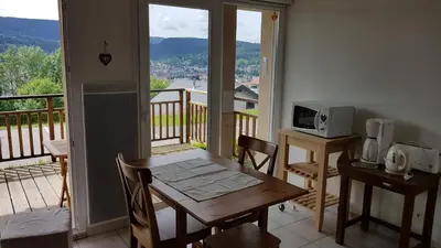 Vue générale sur la montagne ou vue sur la montagne depuis l'appartement