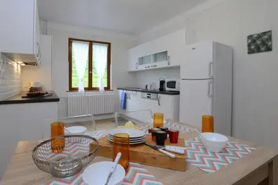 Cuisine ou kitchenette dans l'établissement KAYSERSBERG city center - COTE VIGNOBLE -