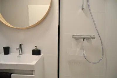 Salle de bains dans l'établissement LE VOLTAIRE COLMAR CENTRE