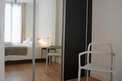 Un ou plusieurs lits dans un hébergement de l'établissement LE VOLTAIRE COLMAR CENTRE