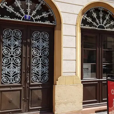 Façade ou entrée de l'établissement LE VOLTAIRE COLMAR CENTRE