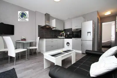 Cuisine ou kitchenette dans l'établissement Gite-les-myrtilles