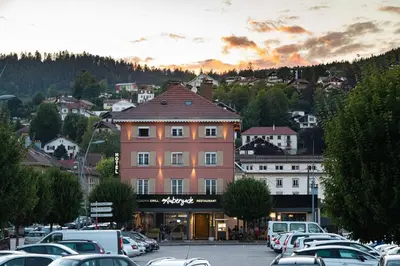 Vue générale sur la montagne ou vue sur la montagne depuis l'hôtel