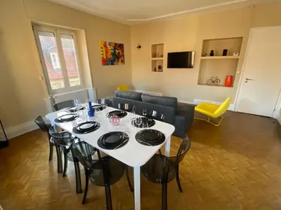 Télévision ou salle de divertissement dans l'établissement Hotel-Restaurant St-Christophe