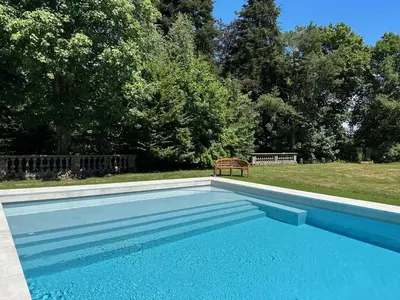 Piscine de l'établissement Villa Moncoeur ou située à proximité