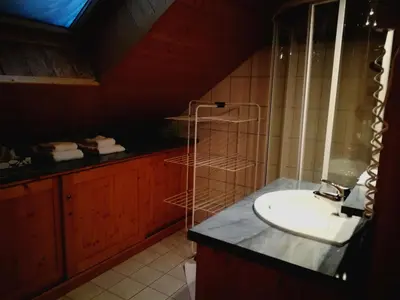 Salle de bains dans l'établissement Auberge des Skieurs