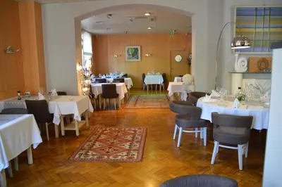 Restaurant ou autre lieu de restauration dans l'établissement Hostellerie d'Alsace