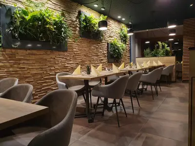 Restaurant ou autre lieu de restauration dans l'établissement Hotel Le Caballin