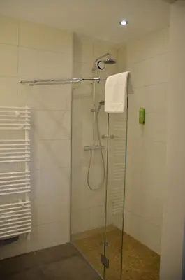 Salle de bains dans l'établissement Hotel Le Caballin