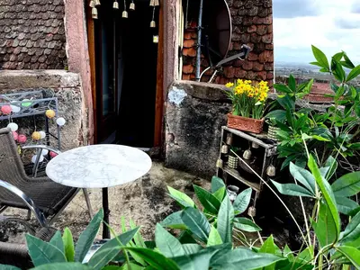 Jardin de l'établissement Gîte Le Chemin de Ronde