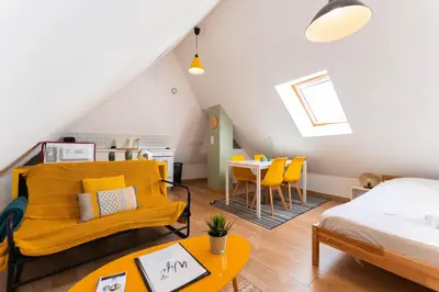 Un ou plusieurs lits dans un hébergement de l'établissement Colmar Historic Center - BELLE ALSACE - Studio Duplex 6 - BookingAlsace