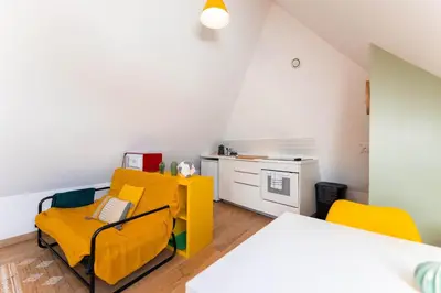 Cuisine ou kitchenette dans l'établissement Colmar Historic Center - BELLE ALSACE - Studio Duplex 6 - BookingAlsace