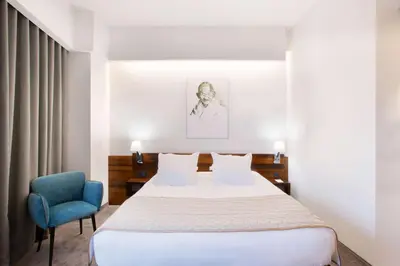 Un ou plusieurs lits dans un hébergement de l'établissement Best Western Plus Hotel Restaurant Les Humanistes proche Route des Vins