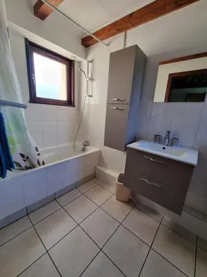 Salle de bains dans l'établissement La Mauselaine