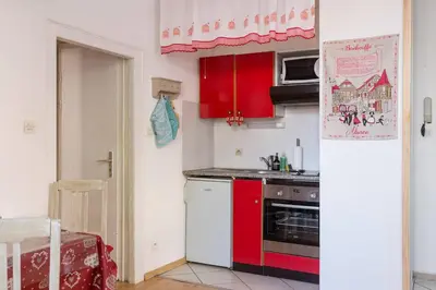 Cuisine ou kitchenette dans l'établissement Travel Homes - The Bredele, next to Little Venice