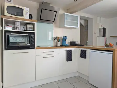Cuisine ou kitchenette dans l'établissement Cosy Gîte, King Bed, Fast WiFi