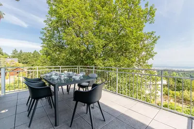 Balcon ou terrasse dans l'établissement Gîtes Openroc - Vue imprenable sur Colmar