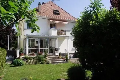 Jardin de l'établissement BEL APPARTEMENT LUMINEUX