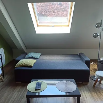 Un ou plusieurs lits dans un hébergement de l'établissement Joli gîte F2 indépendant avec jardin privé