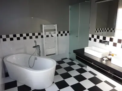 Salle de bains dans l'établissement Villa Élyane