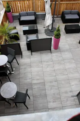 Restaurant ou autre lieu de restauration dans l'établissement Hotel Restaurant 3 Châteaux