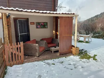 Vue générale sur la montagne ou vue sur la montagne depuis le chalet