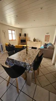 Coin salon dans l'établissement Chez Fretz