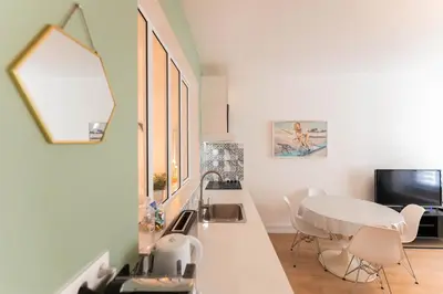 Télévision ou salle de divertissement dans l'établissement Colmar City Center - Modern Studio COCOON - BookingAlsace