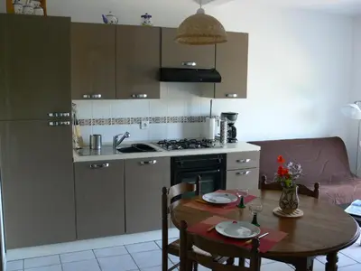 Cuisine ou kitchenette dans l'établissement Gîte la Sapinière