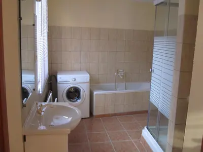 Salle de bains dans l'établissement LA MAISON FLEURIE Gîtes du Florimont
