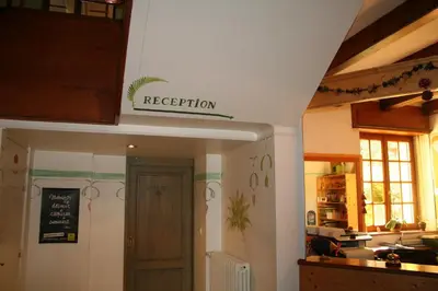 Hall ou réception de l'établissement Auberge du Lac