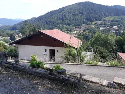 Vue générale sur la montagne ou vue sur la montagne depuis la maison de vacances