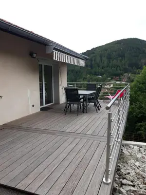 Vue générale sur la montagne ou vue sur la montagne depuis la maison de vacances