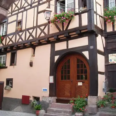 Apartment in Riquewihr near Vineyards