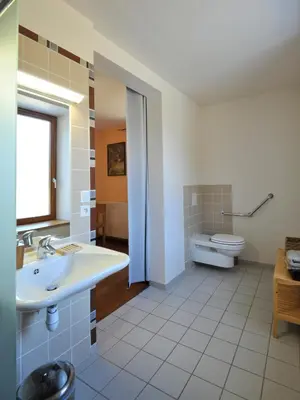 Salle de bains dans l'établissement Maison forestière de SCHMALICK