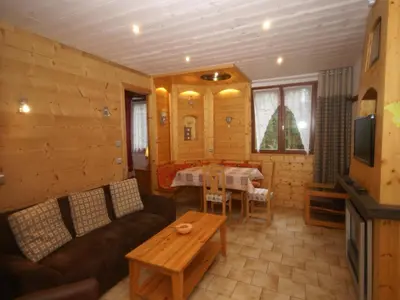 Coin salon dans l'établissement Ventron Chalet with Hill Views