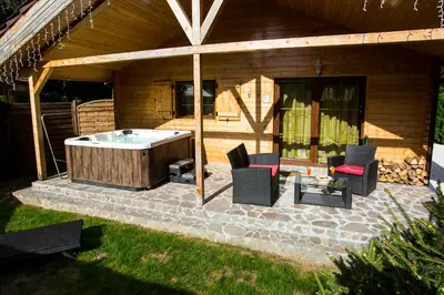 Terrasse ou espace extérieur de l'établissement Domaine du Haut Jardin Hôtel & Chalets Spa Privé