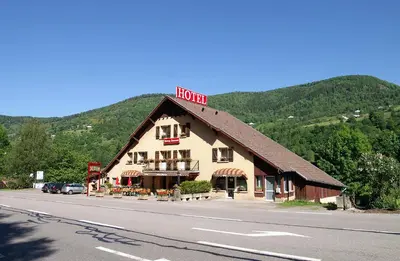 Vue générale sur la montagne ou vue sur la montagne depuis l'hôtel